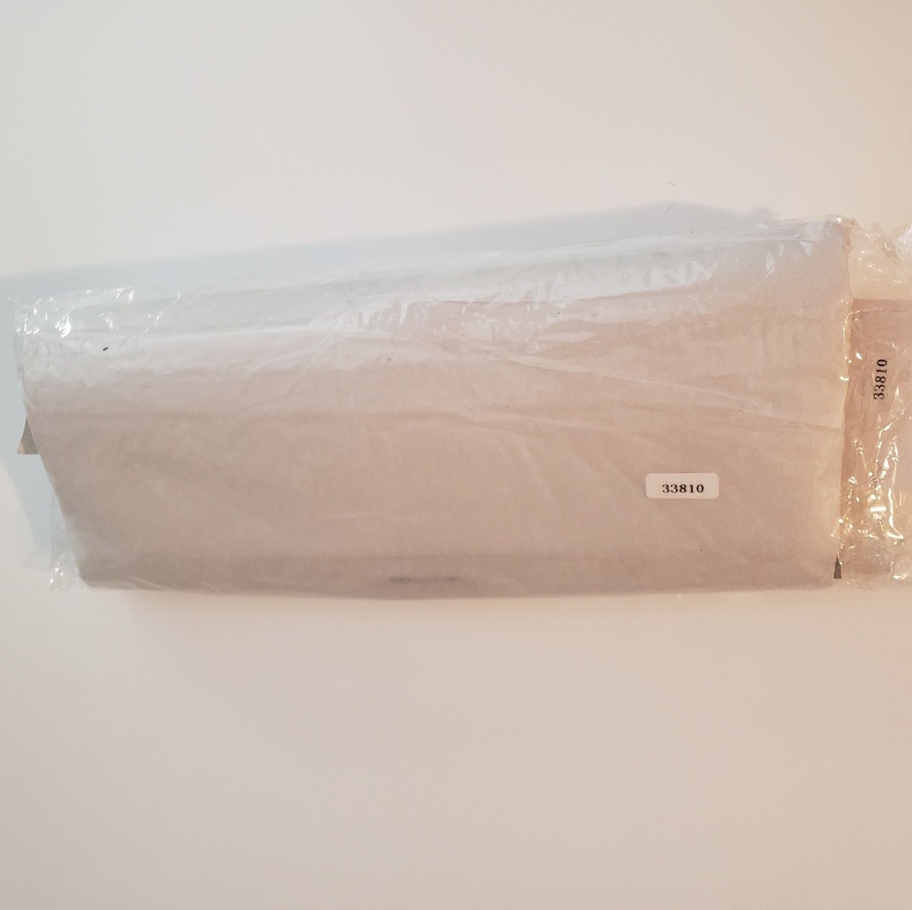 WHITE CLUTCH - Picture 7 of 7